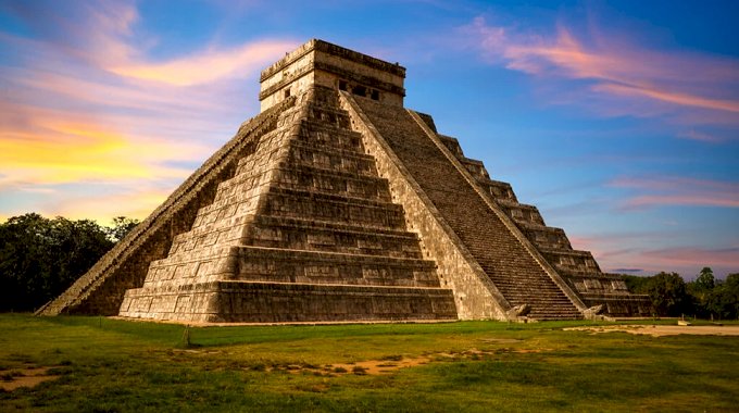 Ce se ascunde în interiorul piramidelor Maya ? Tainele structurilor monumentale