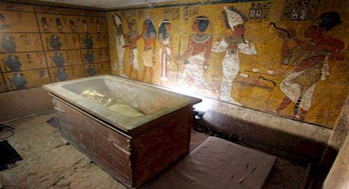 Două cufere bizare descoperite în Egipt dezvăluie indicii privind mormântul faraonului Tutmes al II-lea